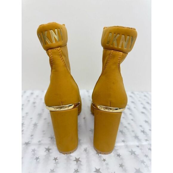 DKNY Booties Size 7.5 Mustard‎ Block Heel Lug Sole Front Zip Boots - Picture 5 of 11